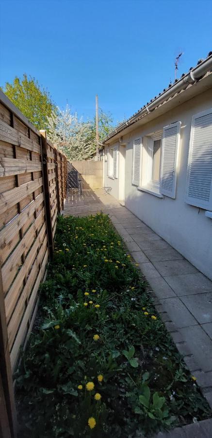 Ferienwohnung Charmante Maison Cosy T2 Avec Terrasse Tremblay-en-France Exterior foto